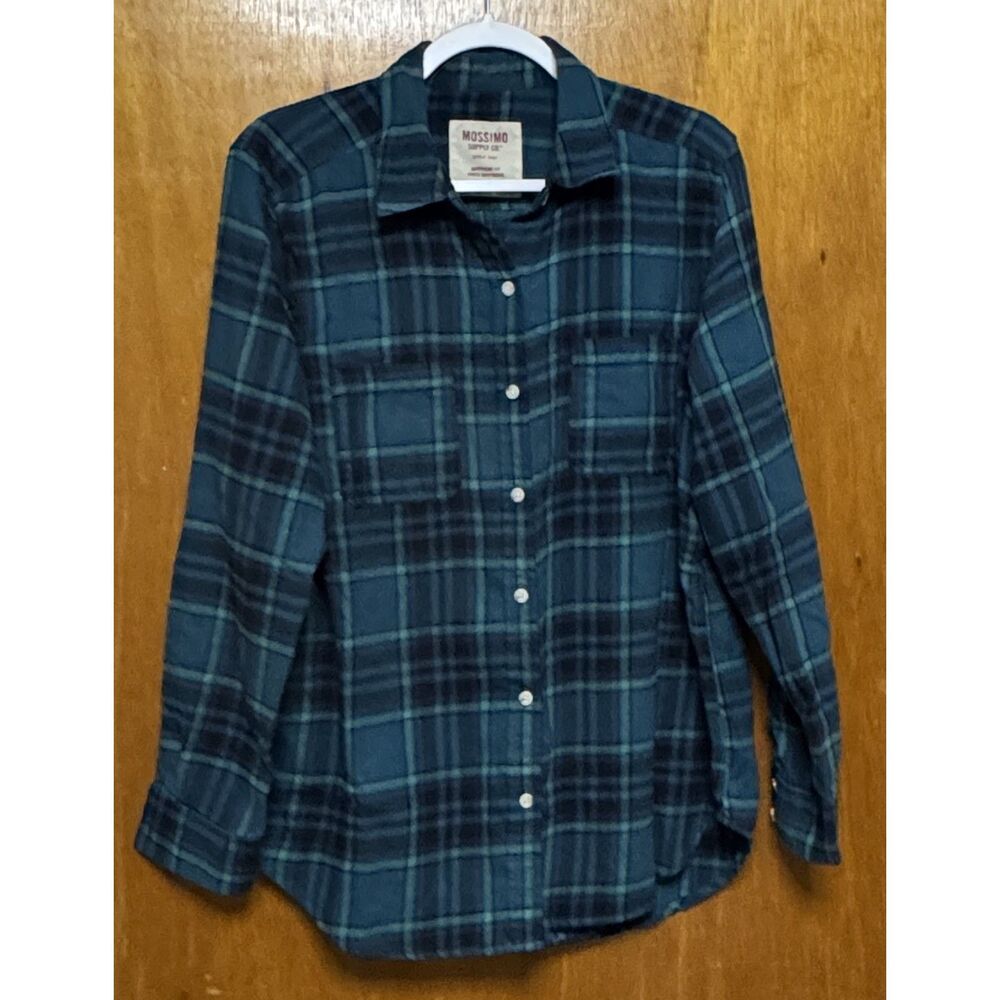 Mossimo Supply Co Boyfriend Fit Plaid Flannel Shirt Women’s,  Button Up Casual